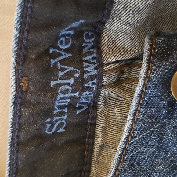 Simply Vera Vera Wang Jeans (0512) - Picture 2 of 7